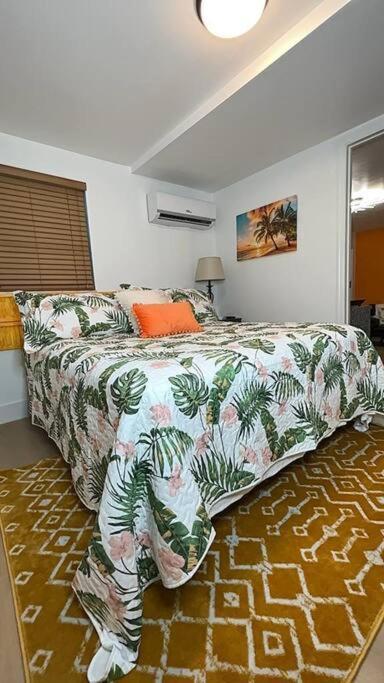 Sleeps 3, Casa Tropical In Miami Apartment Bagian luar foto