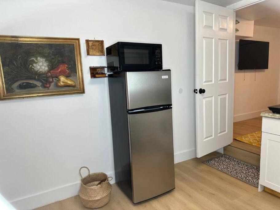 Sleeps 3, Casa Tropical In Miami Apartment Bagian luar foto